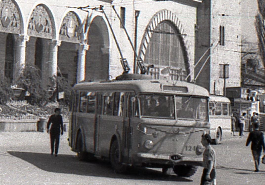 Крымский троллейбус, Škoda 8Tr8 № 124; Крымский троллейбус — Исторические фотографии (1959 — 2000)