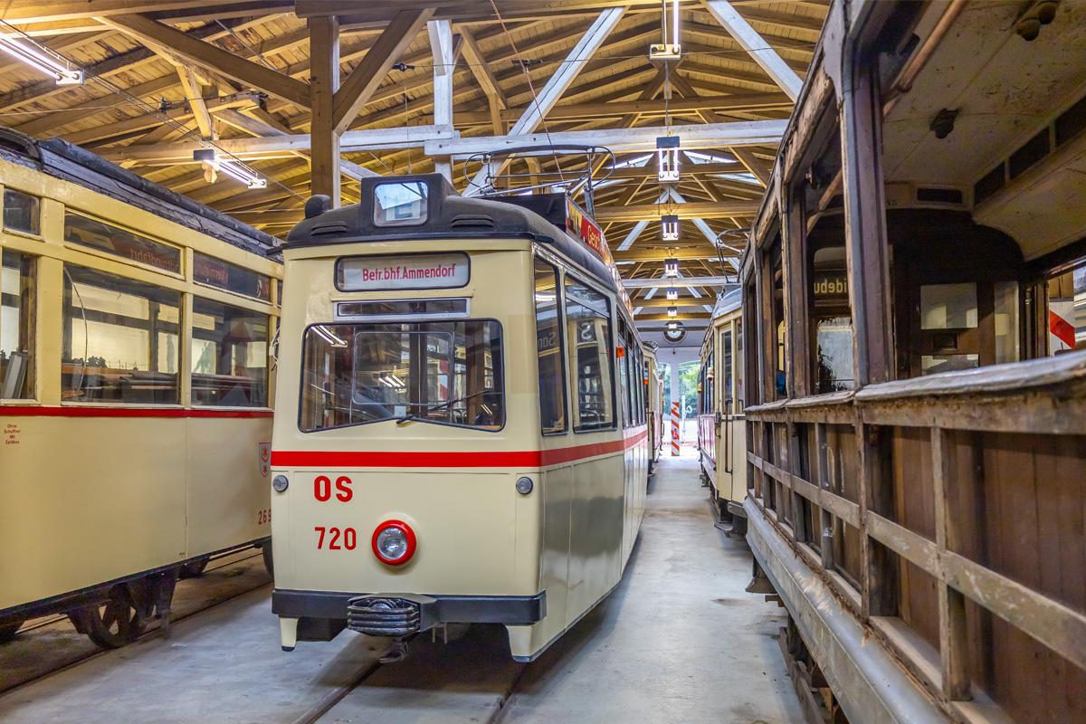 Halle, LOWA ET50 Br. 720