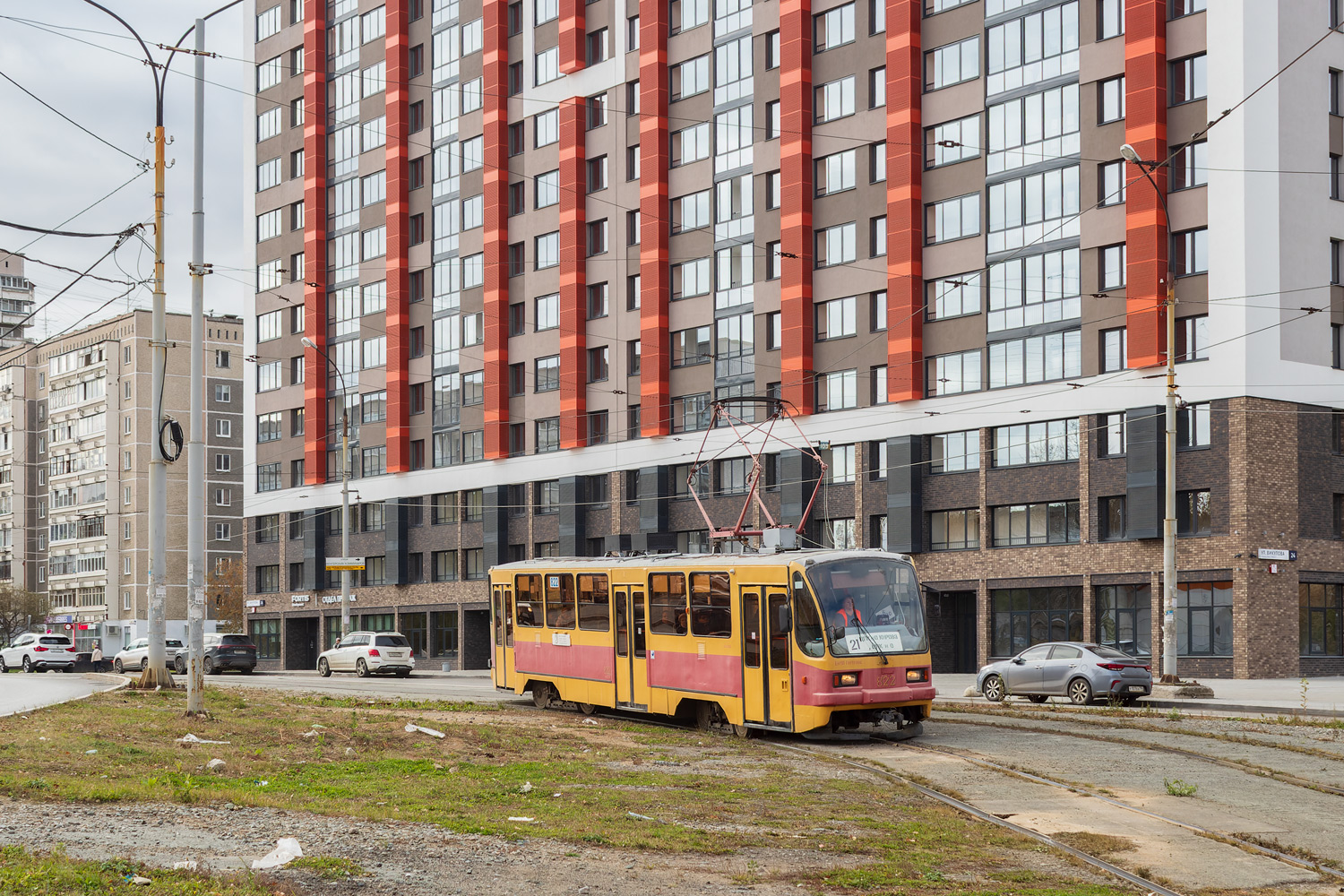 Jekatyerinburg, 71-403 — 822