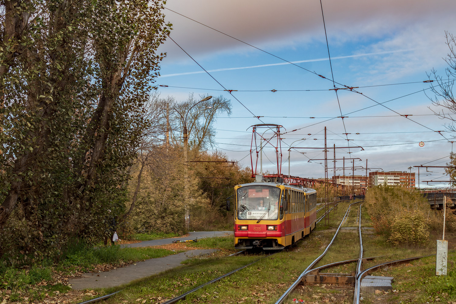 Екатеринбург, 71-403 № 828