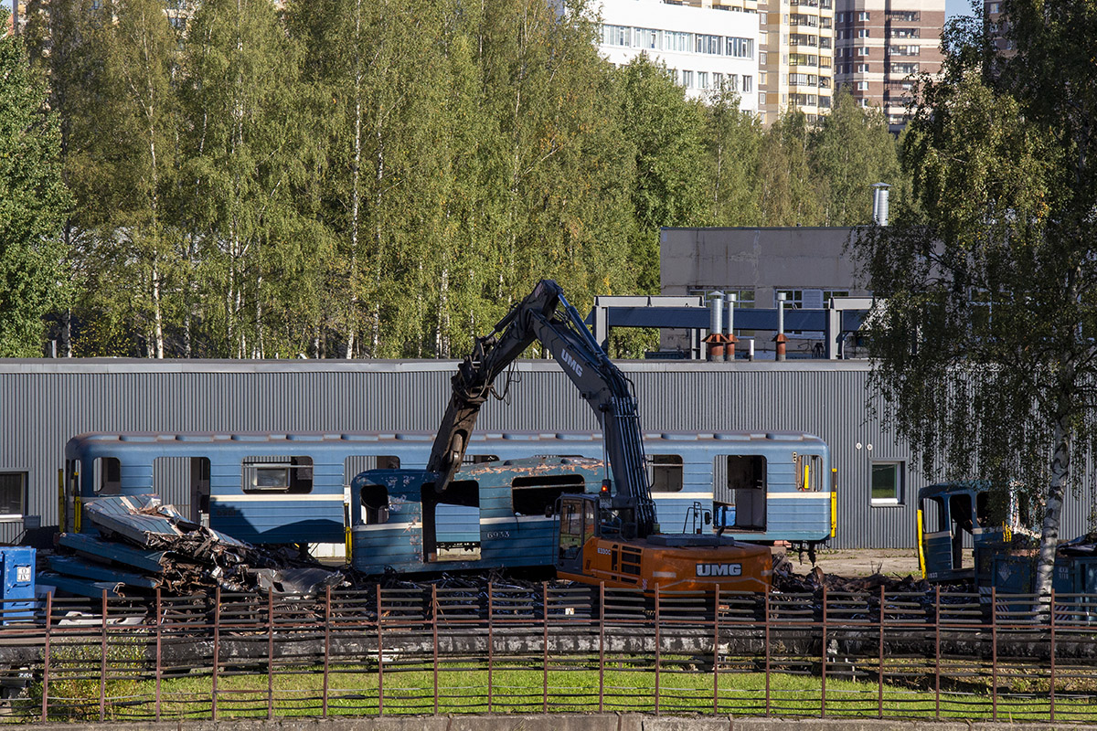 Санкт-Петербург, Ем-501 № 6933; Санкт-Петербург, Ем-501 № 6961