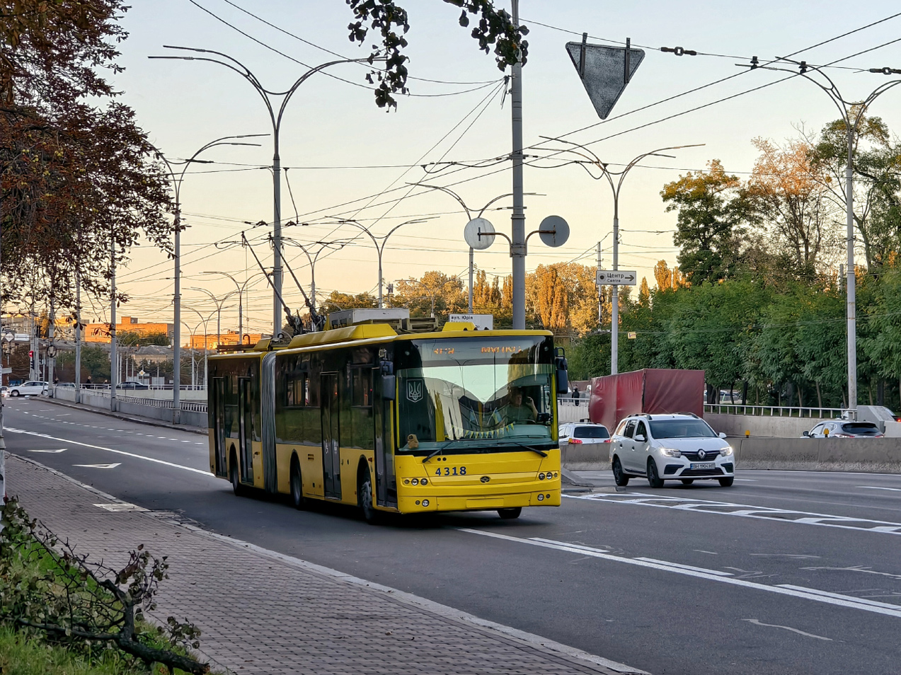 Kijev, Bogdan Т90110 — 4318