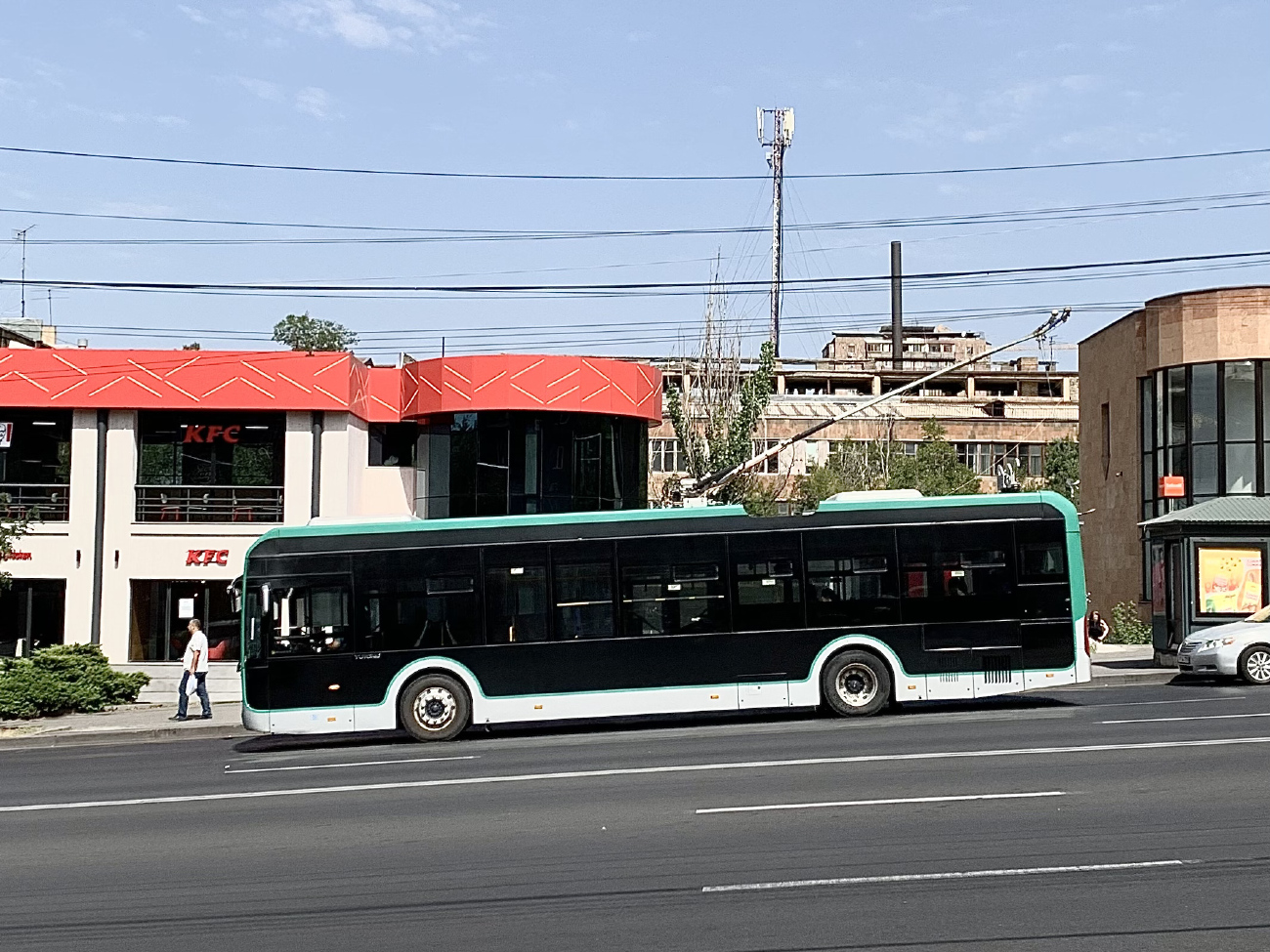 Ереван, Yutong ZK6128BEVG № 041