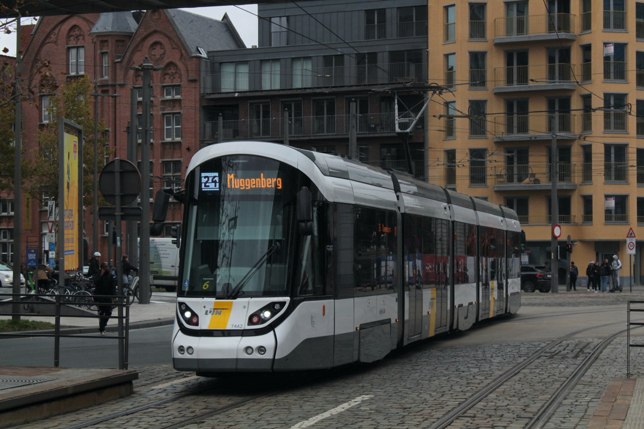 Antwerpen, CAF Urbos 100 № 7442