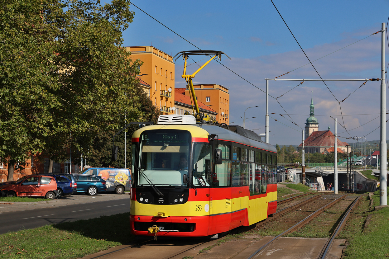 Most ― Litvínov, Vario LFR.S nr. 253