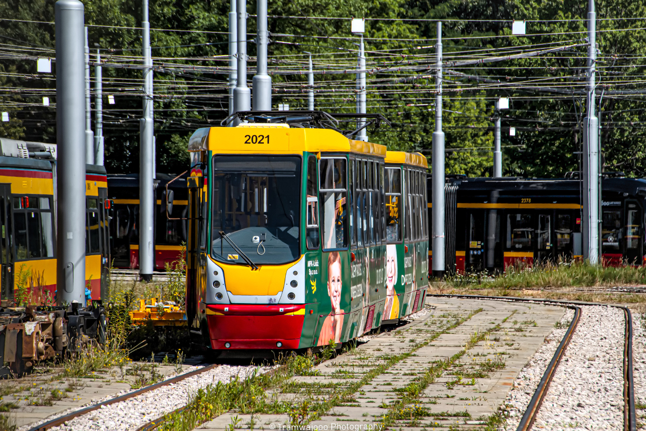 Лодзь, Konstal 805NaND № 2021