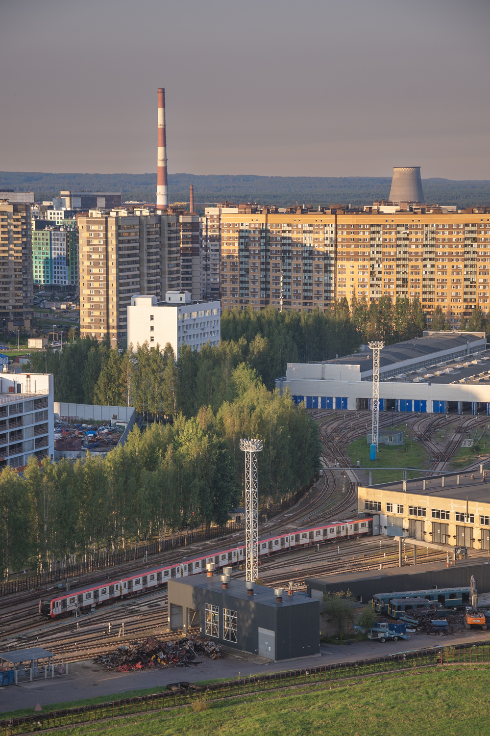 Pietari, 81-725.1 "Baltiets" # 25016; Pietari, Em-501 # 6921