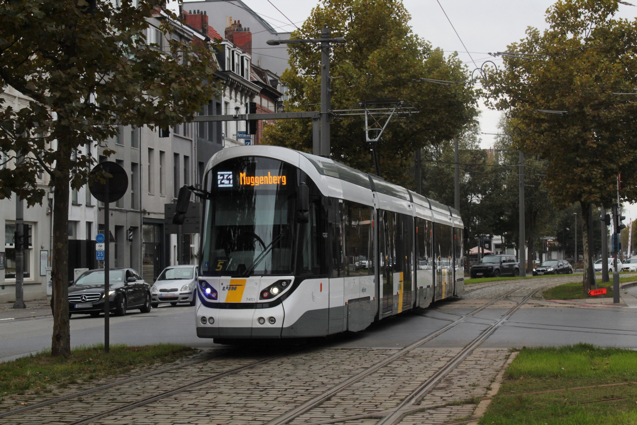 Антверпен, CAF Urbos 100 № 7451