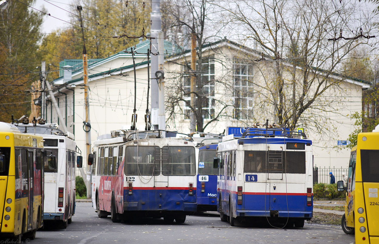 Ярославль, ЗиУ-682Г-016.02 № 122; Ярославль, Тролза-5275.03 «Оптима» № 14