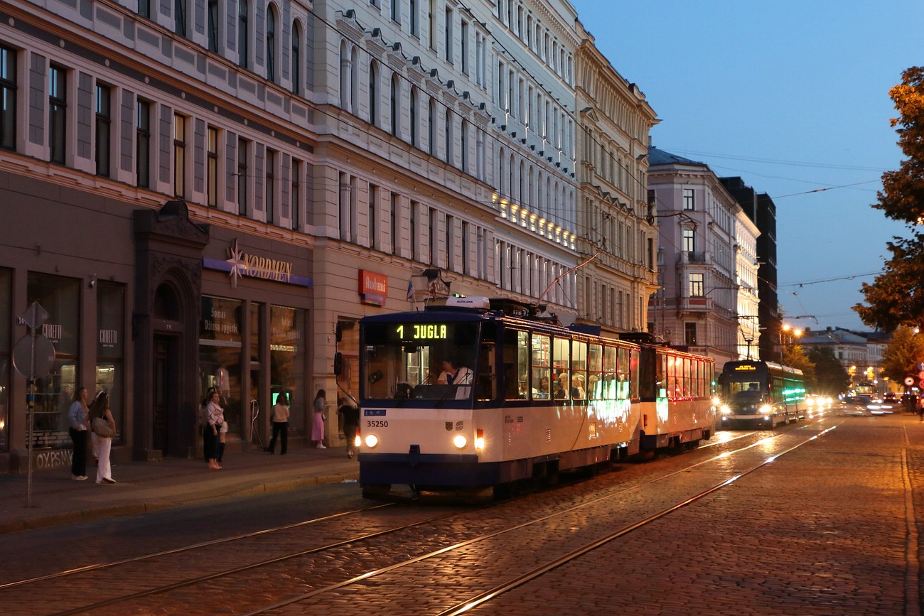 Рига, Tatra T3MR (T6B5-R) № 35250 Рига, Tatra T3MR (T6B5-R) № 35250