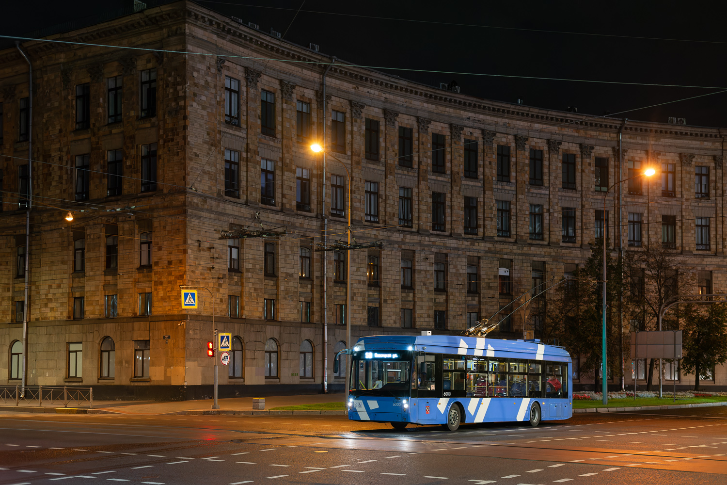 Szentpétervár, Trolza-5265.02 “Megapolis” — 6000