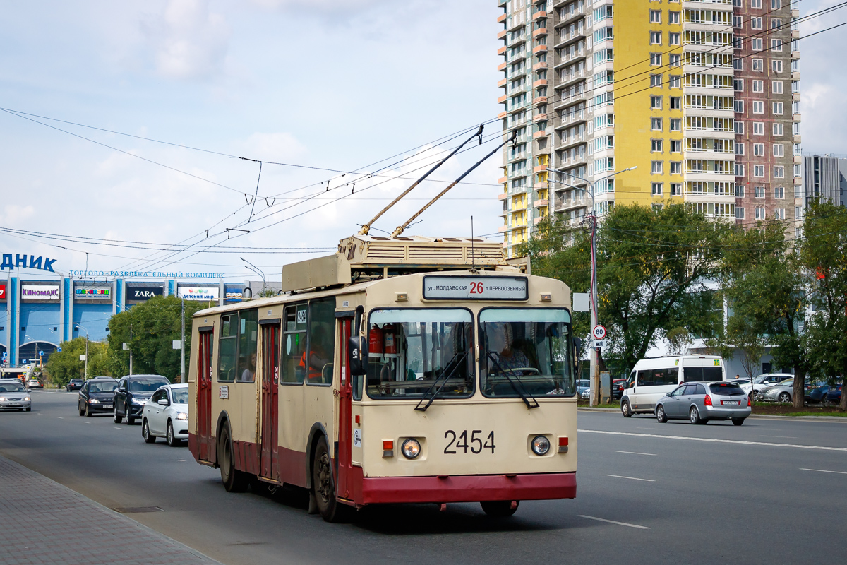 Челябинск, ЗиУ-682Г [Г00] № 2454