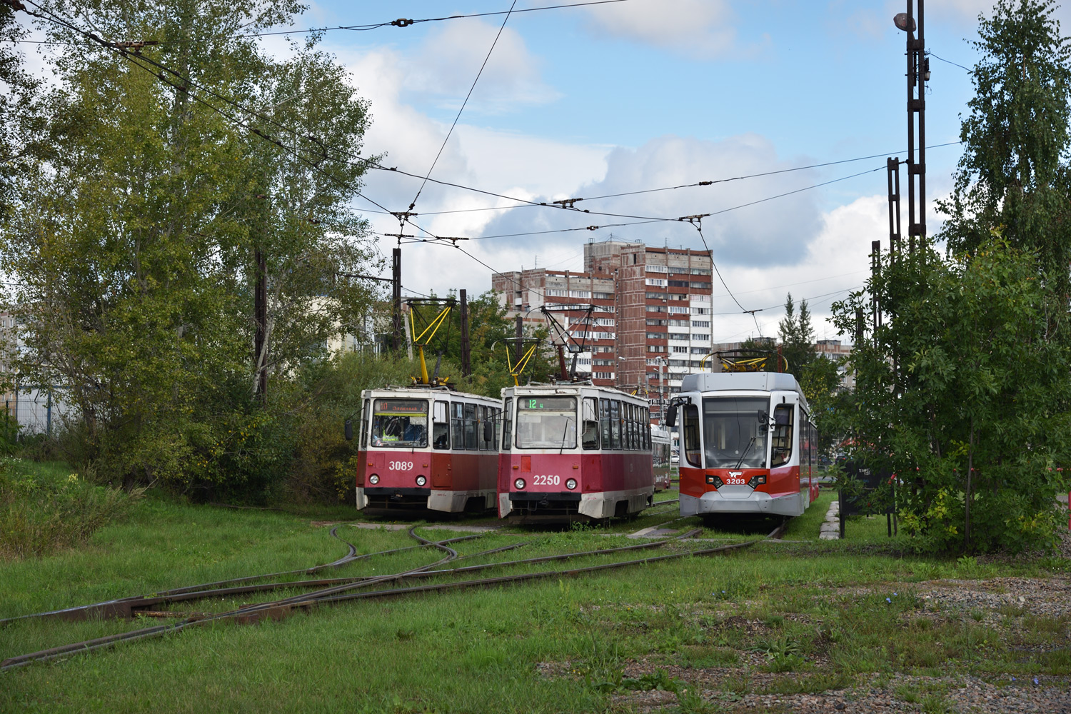 Магнитогорск, 71-605 (КТМ-5М3) № 3089; Магнитогорск, 71-605 (КТМ-5М3) № 2250; Магнитогорск, 71-623-02.01 № 3203 Магнитогорск, 71-605 (КТМ-5М3) № 3089; Магнитогорск, 71-605 (КТМ-5М3) № 2250; Магнитогорск, 71-623-02.01 № 3203