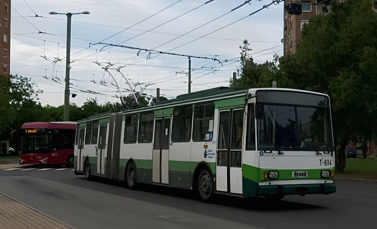 Szeged, Škoda 15Tr07/7 — T-614