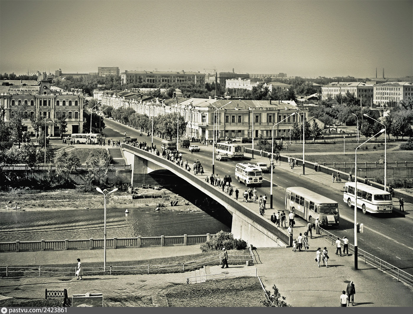 Омськ — Історичні фотографії; Омськ — Тролейбуси без номерів