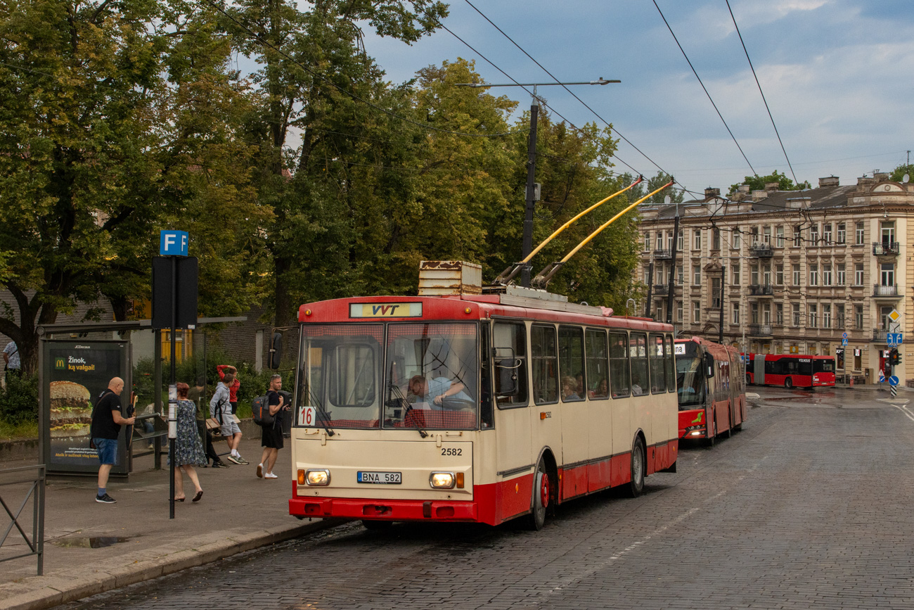 Вильнюс, Škoda 14Tr07 № 2582