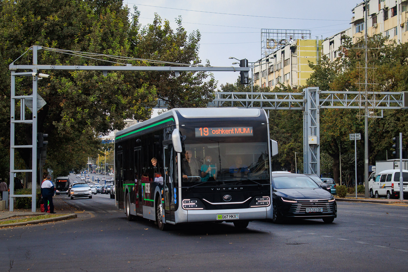 Tashkent, Yutong ZK6126BEVG № 05302