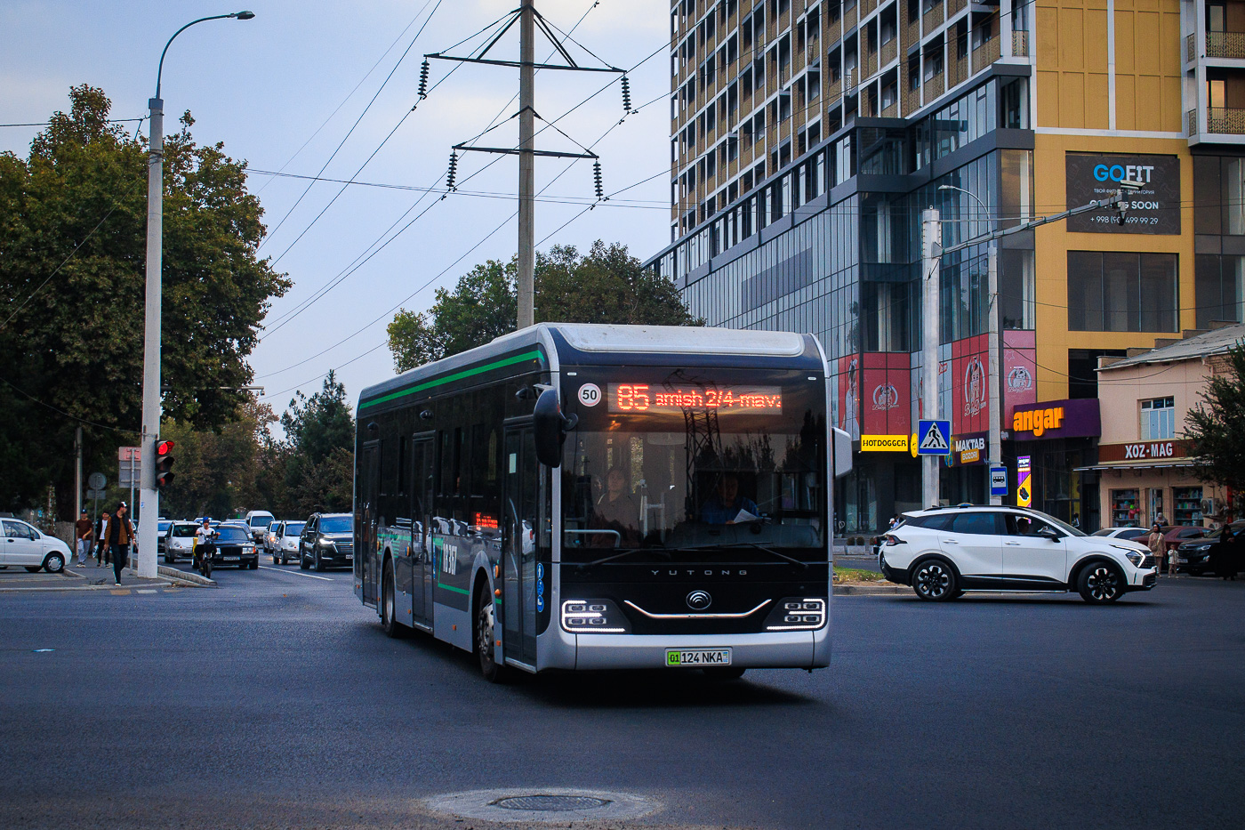 Taškent, Yutong ZK6126BEVG # 18367