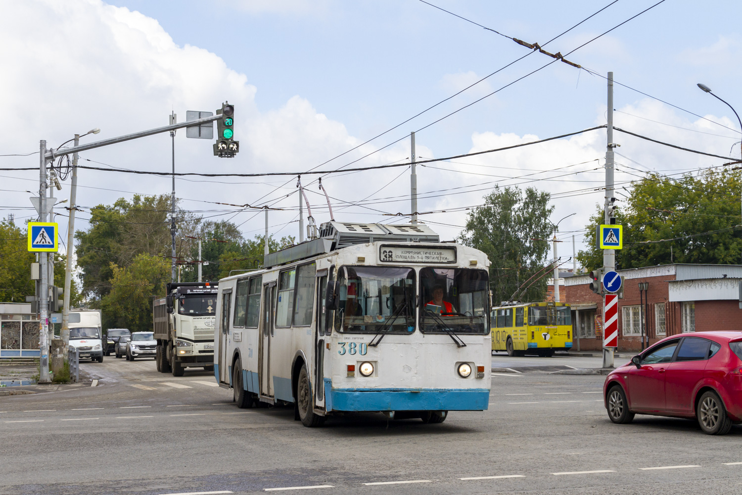 Екатеринбург, БТЗ-5276-01 № 380