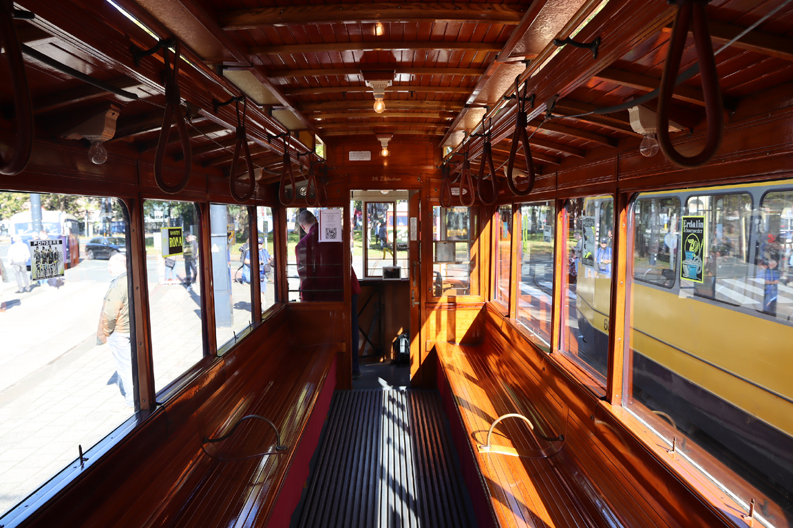 阿姆斯特丹, Werkspoor 2-axle trailer car # 663; 阿姆斯特丹 — 50th anniversary of Museumtramlijn Amsterdam