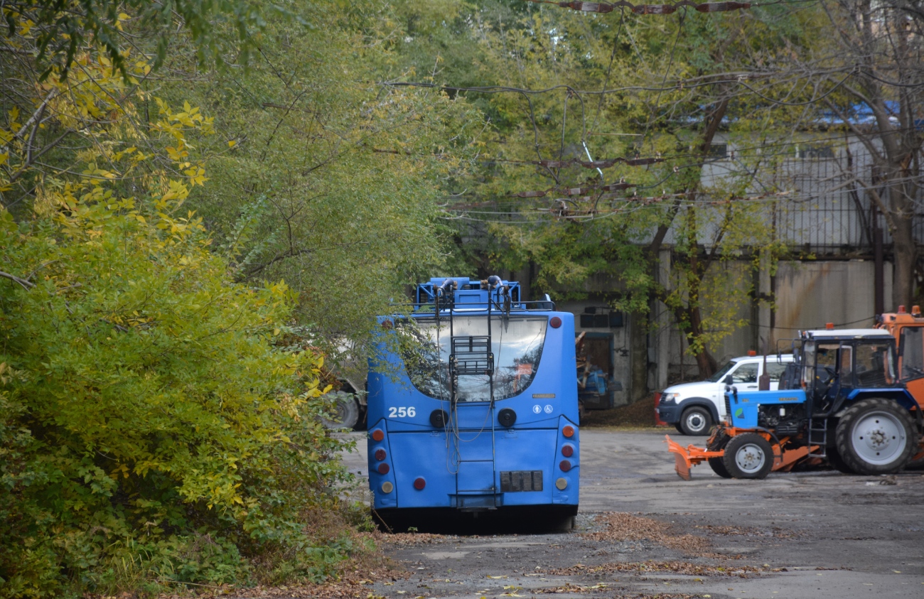 Владивосток, ВМЗ-5298.01 «Авангард» № 256