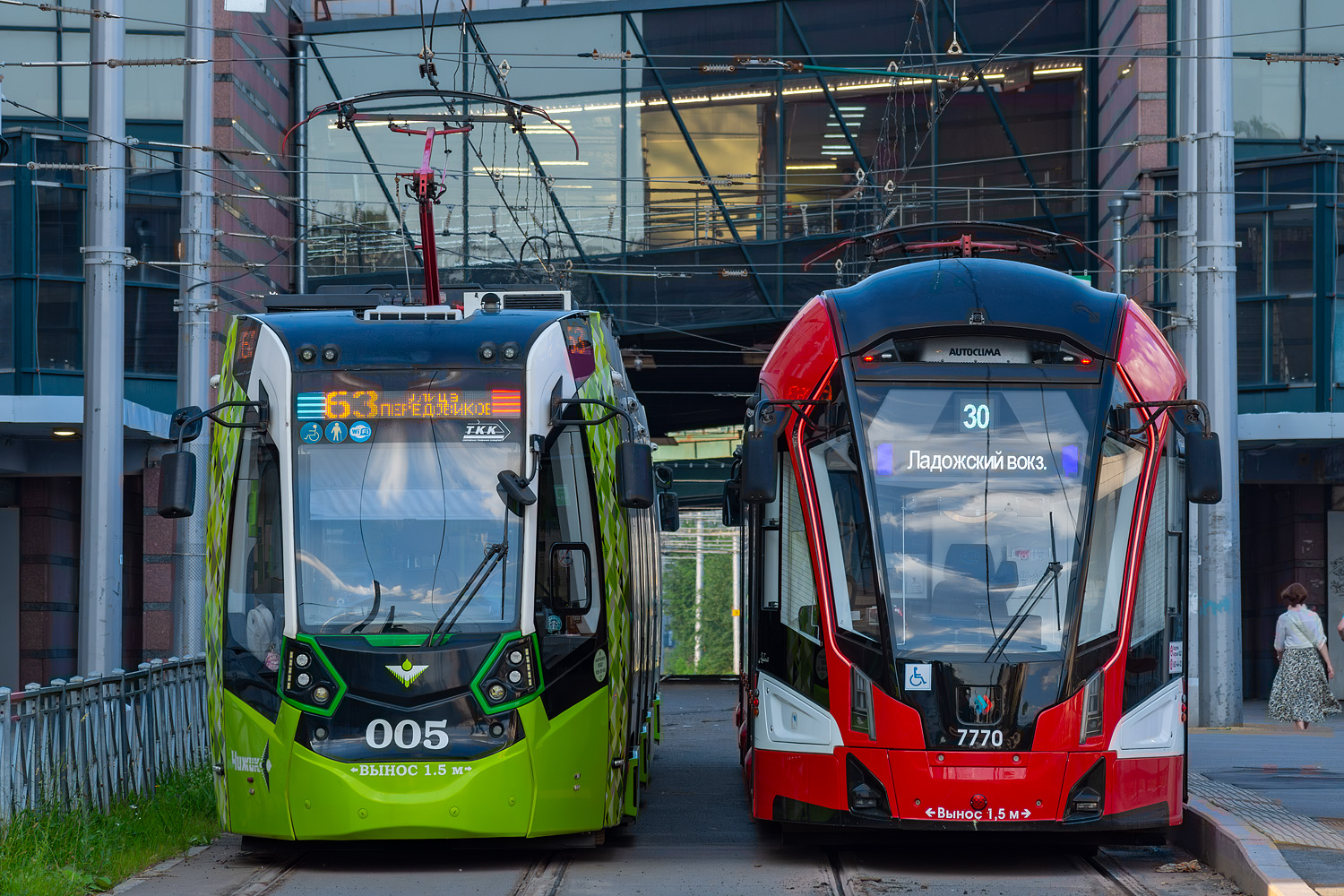 Санкт-Петербург, Stadler B85600M № 005; Санкт-Петербург, 71-932 «Невский» № 7770