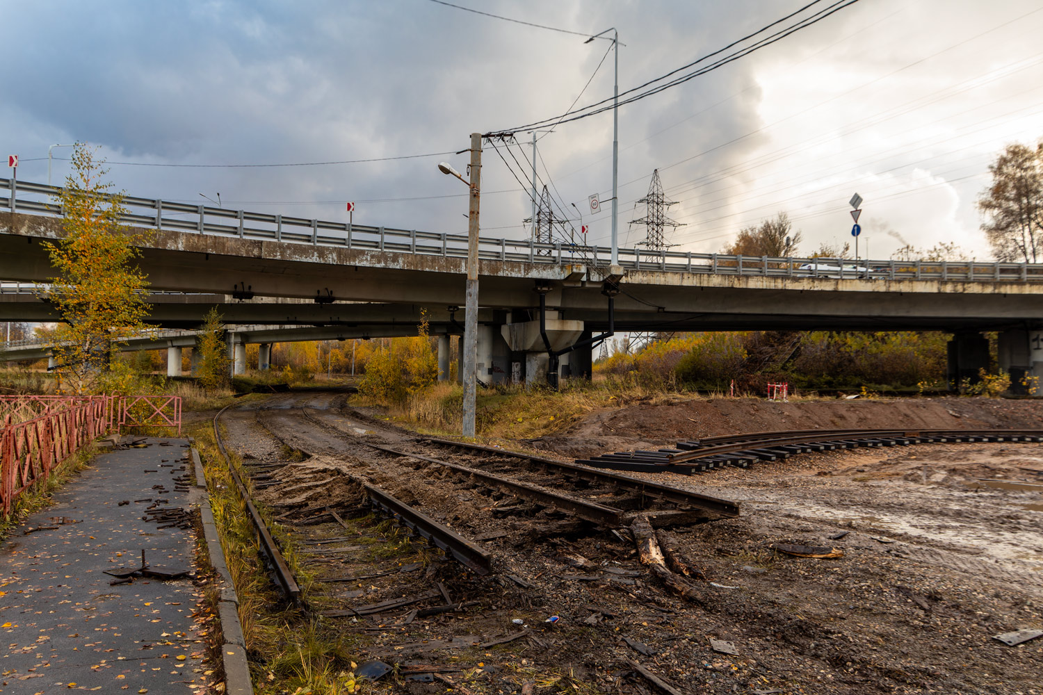 Yaroslavl — Construction of a turning circle near the "RIO" shopping and entertainment center