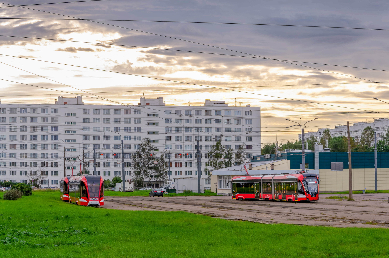 Санкт-Петербург, 71-923М «Богатырь-М» № 7842; Санкт-Петербург, 71-932 «Невский» № 7779; Санкт-Петербург — Конечные станции и разворотные кольца