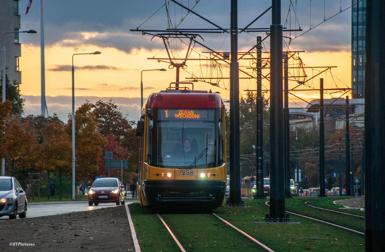 Варшава, PESA Swing 120Na № 3258