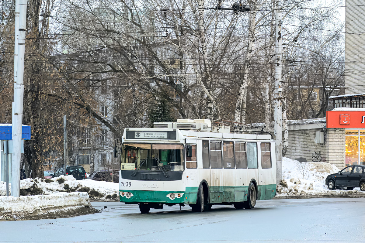 Пенза, ЗиУ-682Г-016.02 № 2038