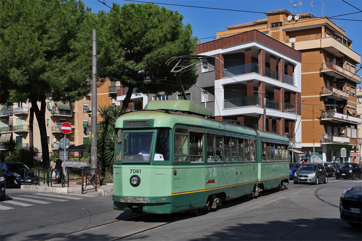 Rome, Treno Articolato Stanga (TAS) N°. 7061