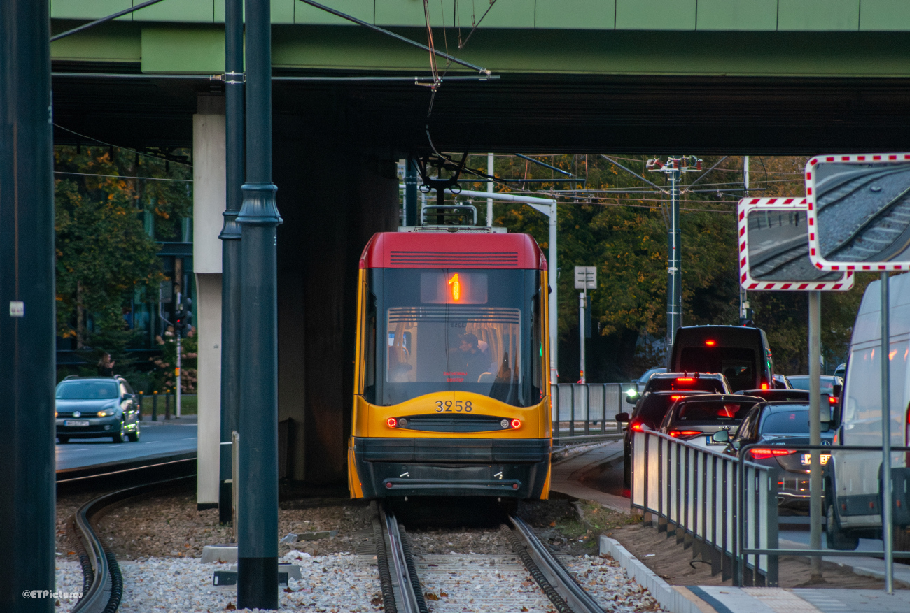 Варшава, PESA Swing 120Na № 3258