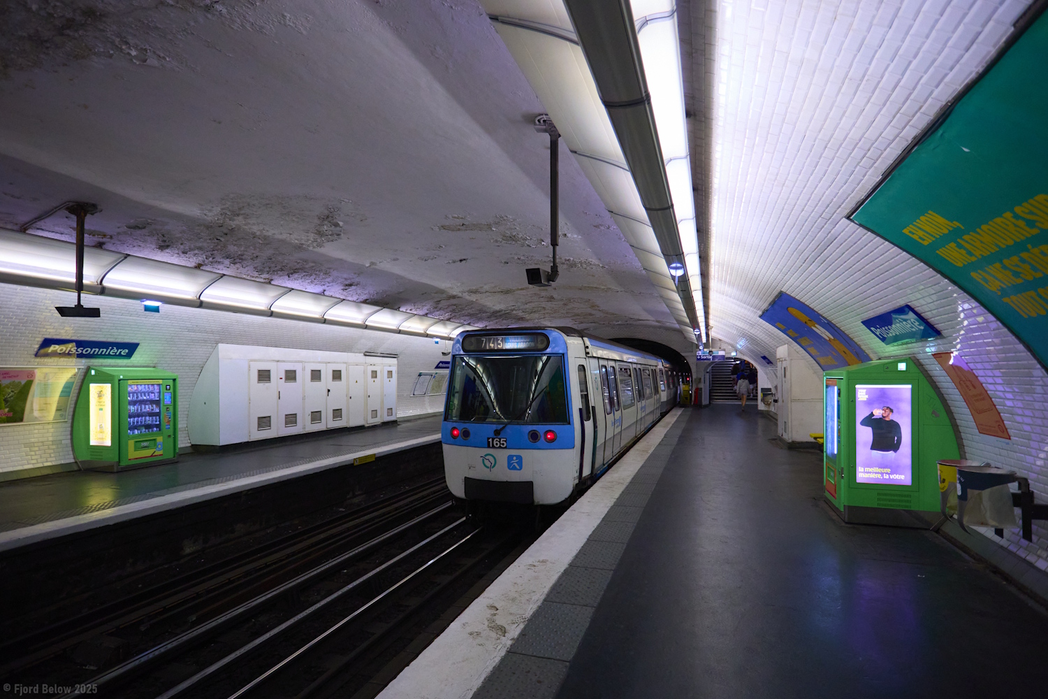 Париж ― Івлін (Версаль), MF 77 № 165; Париж ― Івлін (Версаль) — Метрополитен — Линия 7