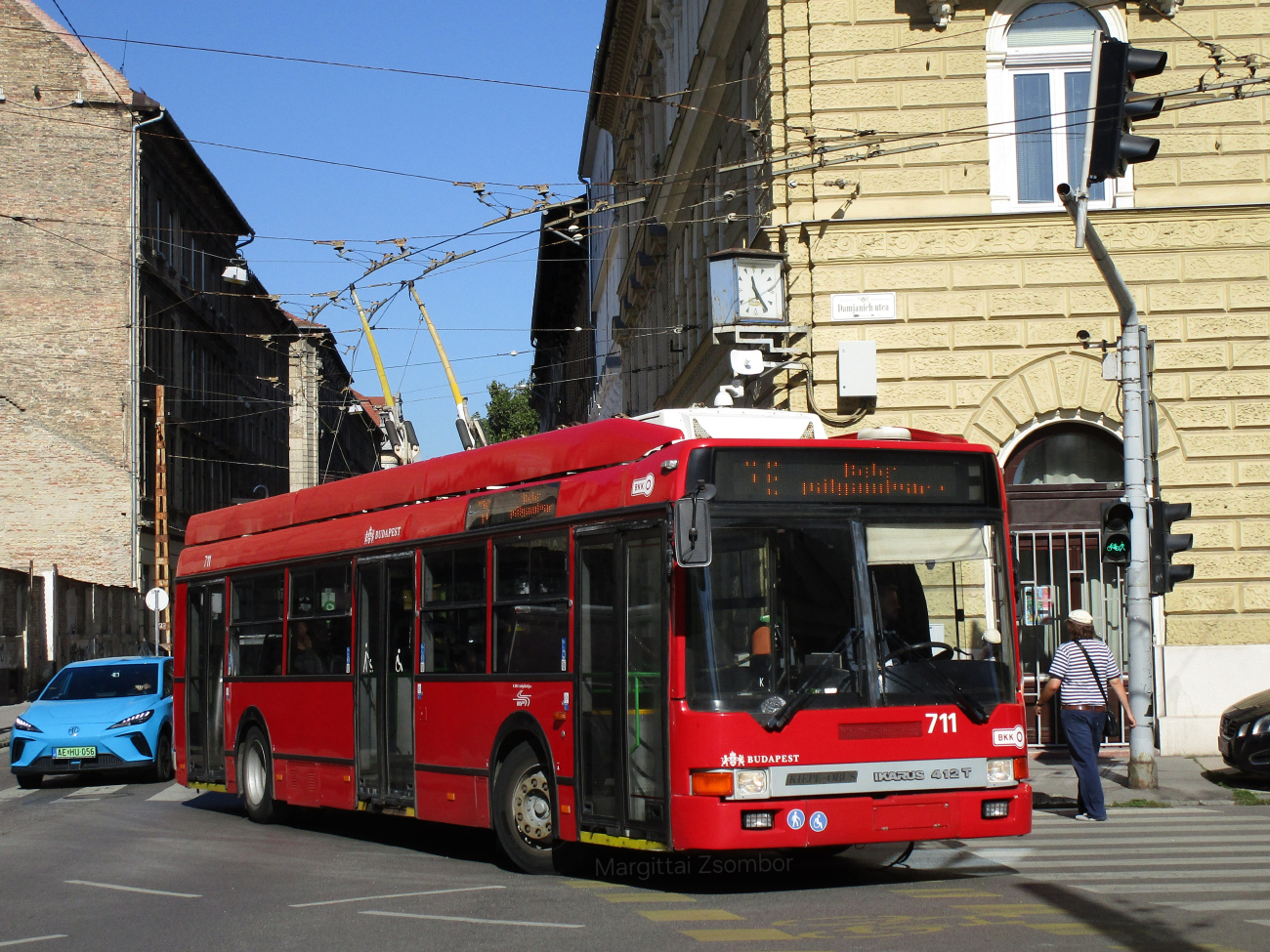 Будапешт, Ikarus 412.81 № 711