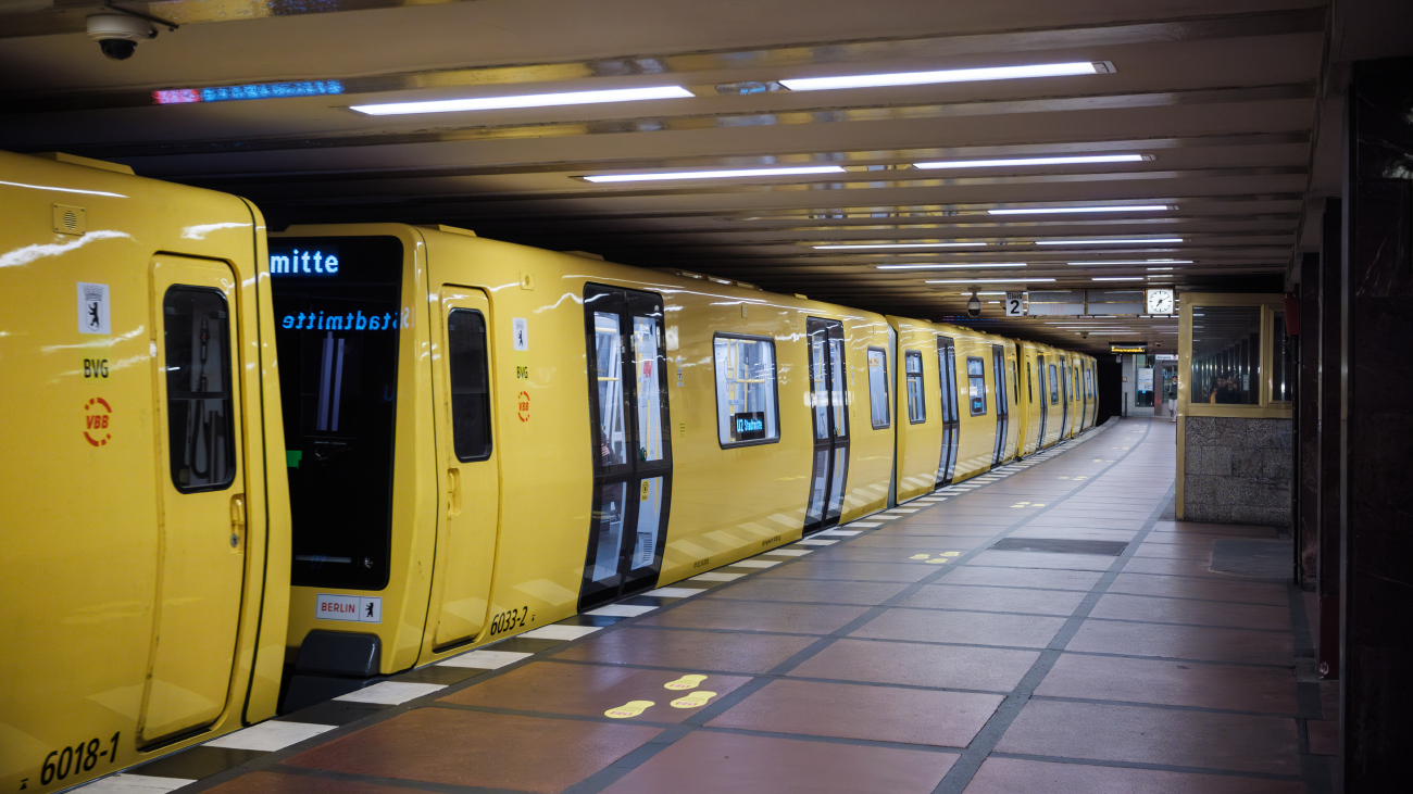 Берлин, BVG JK № 6033-2