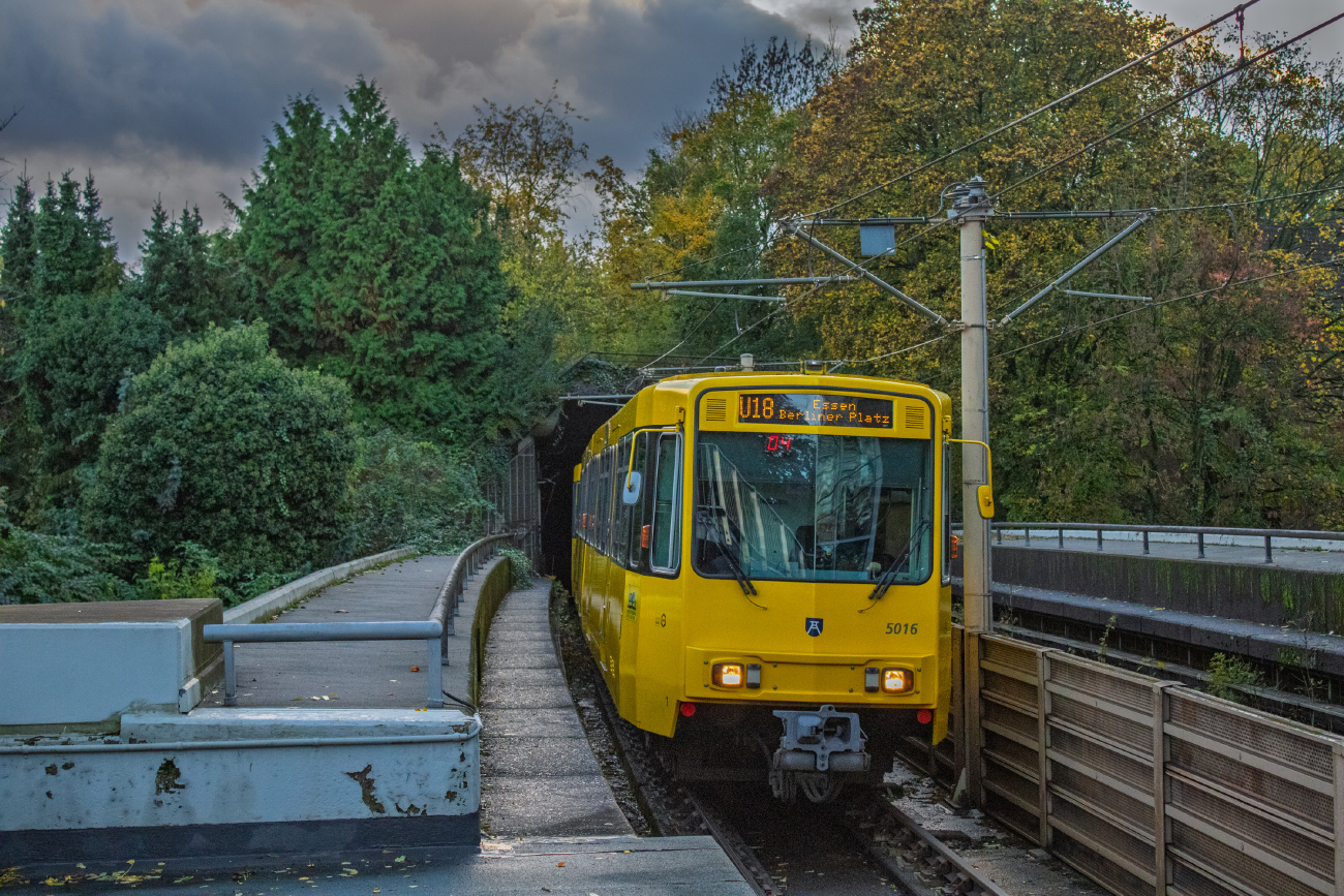 Эссен – Мюльхайм-ан-дер-Рур, Duewag B100S № 5016