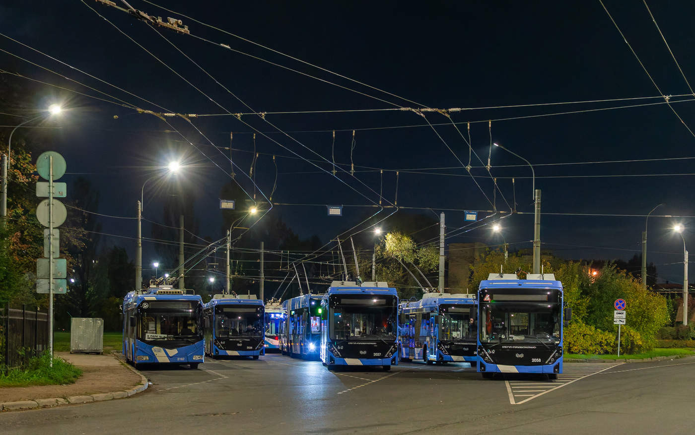 Санкт-Петербург, БКМ 32100D № 2107; Санкт-Петербург, БКМ 321 «Ольгерд» № 2038; Санкт-Петербург, БКМ 321 «Ольгерд» № 2027; Санкт-Петербург, БКМ 321 «Ольгерд» № 2058