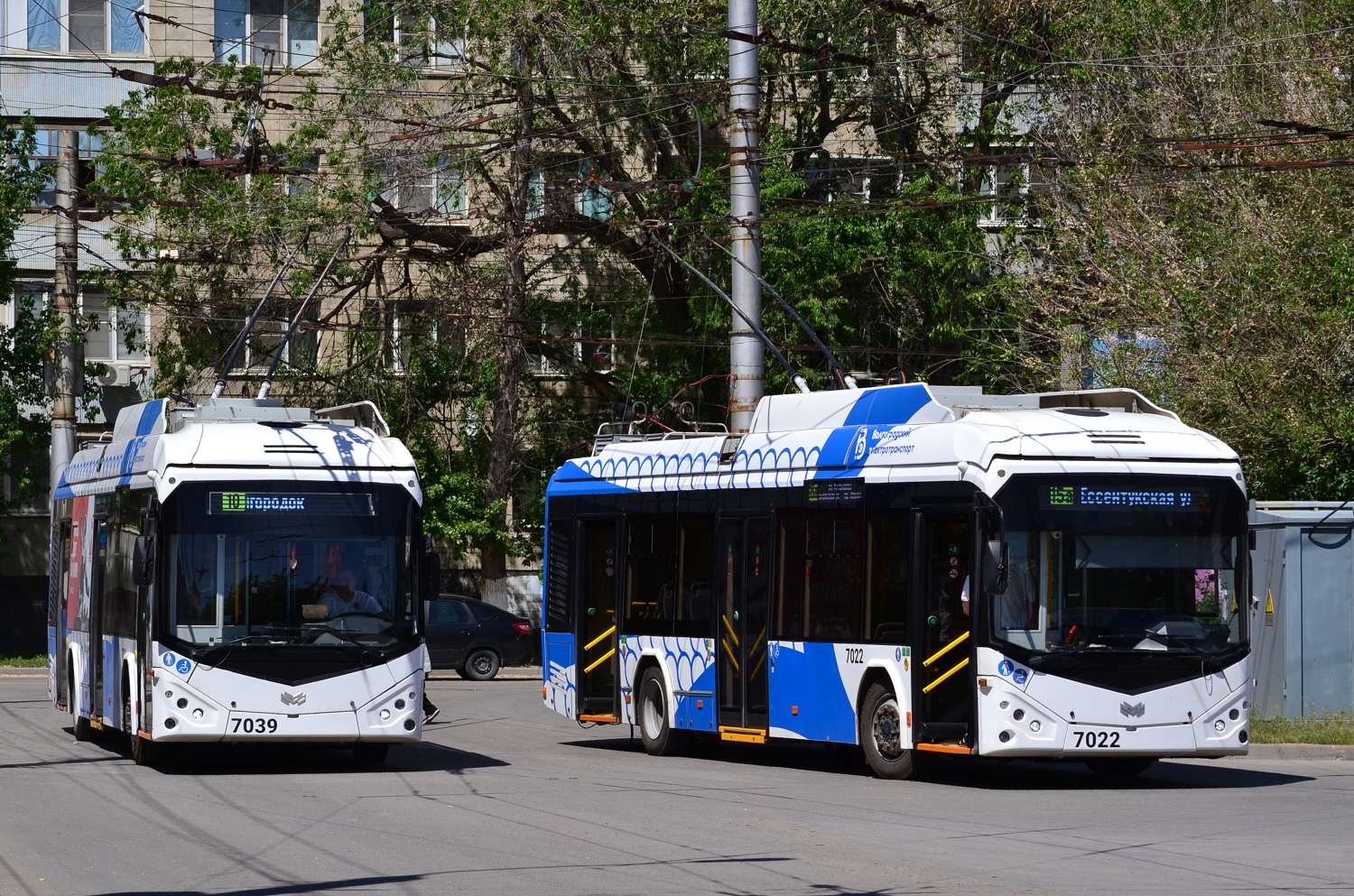 Волгоград, БКМ 32100D № 7039; Волгоград, БКМ 32100D № 7022