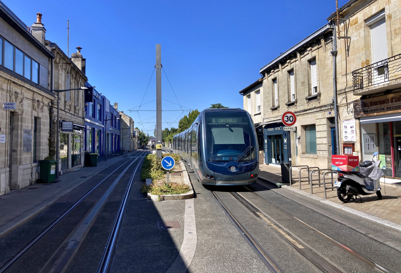 Bordeaux, Alstom Citadis 402 № 2804; Bordeaux — Tramway Lines and Infrastructure