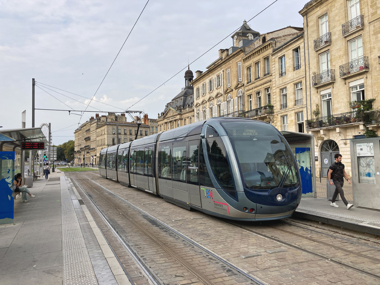 Bordeaux, Alstom Citadis 302 N°. 2545; Bordeaux — Tramway Lines and Infrastructure