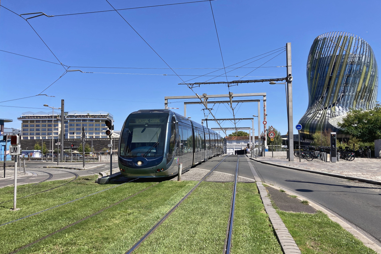 Бордо, Alstom Citadis 402 № 2513; Бордо — Трамвайные линии и инфраструктура