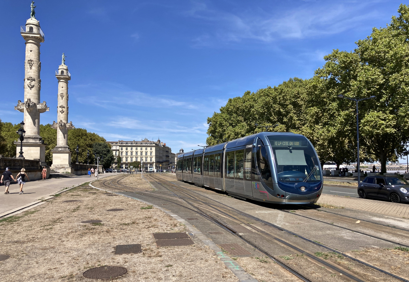 Бордо, Alstom Citadis 302 № 2245; Бордо — Трамвайные линии и инфраструктура