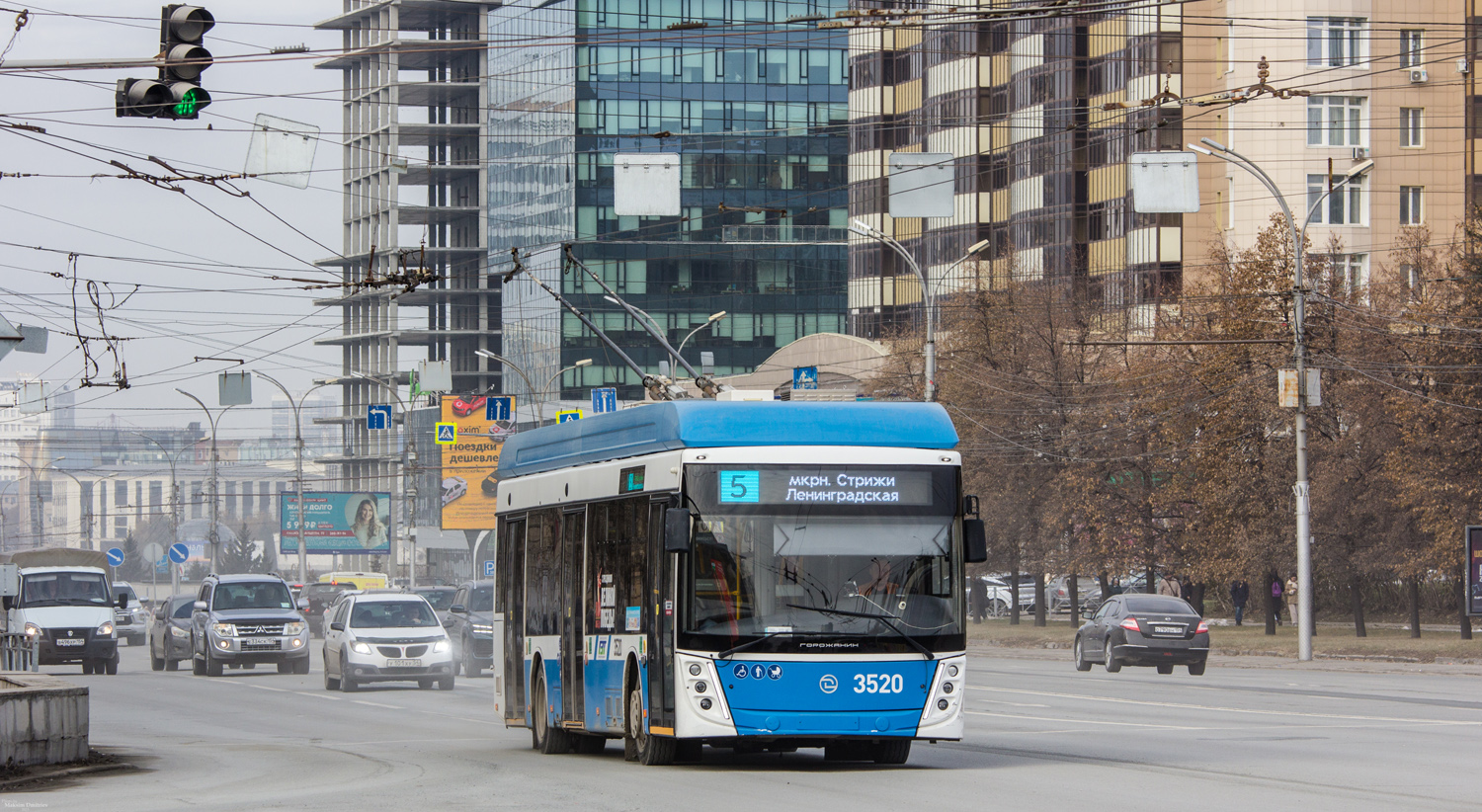 Новосибирск, УТТЗ-6241.01 «Горожанин» № 3520 Новосибирск, УТТЗ-6241.01 «Горожанин» № 3520