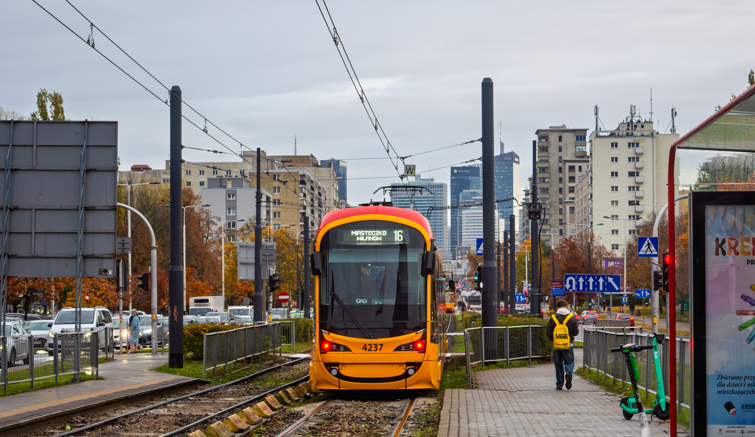 Варшава, Hyundai Rotem 140N № 4237