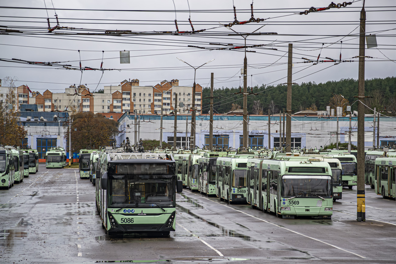 Минск, МАЗ-303Т20 № 5086; Минск, БКМ 333 № 5569