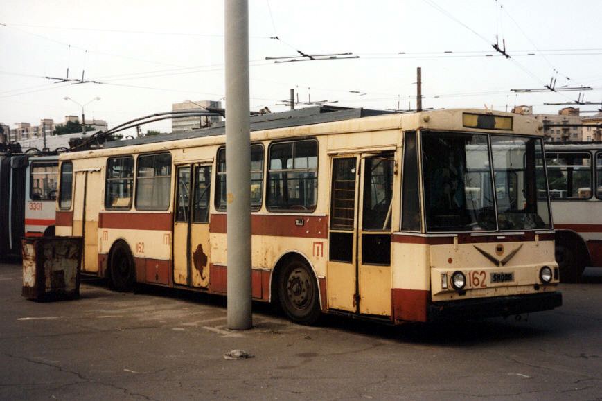基辅, Škoda 14Tr02 # 162; 基辅 — Historical photos; 基辅 — Trolleybus depots: 1. Old yard at Krasnoarmeiskaya (Velyka Vasylkivska) str.