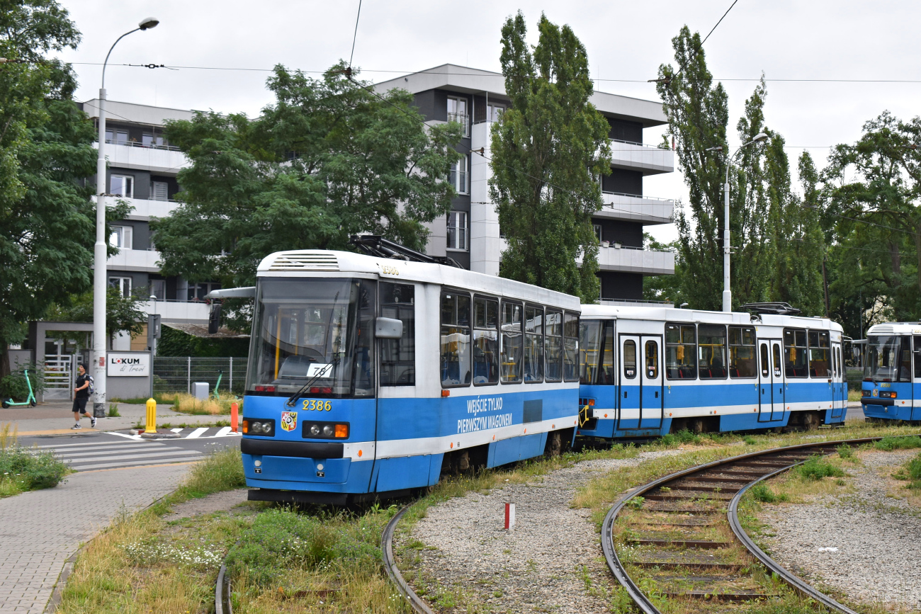 Вроцлав, Konstal 105NWr № 2386