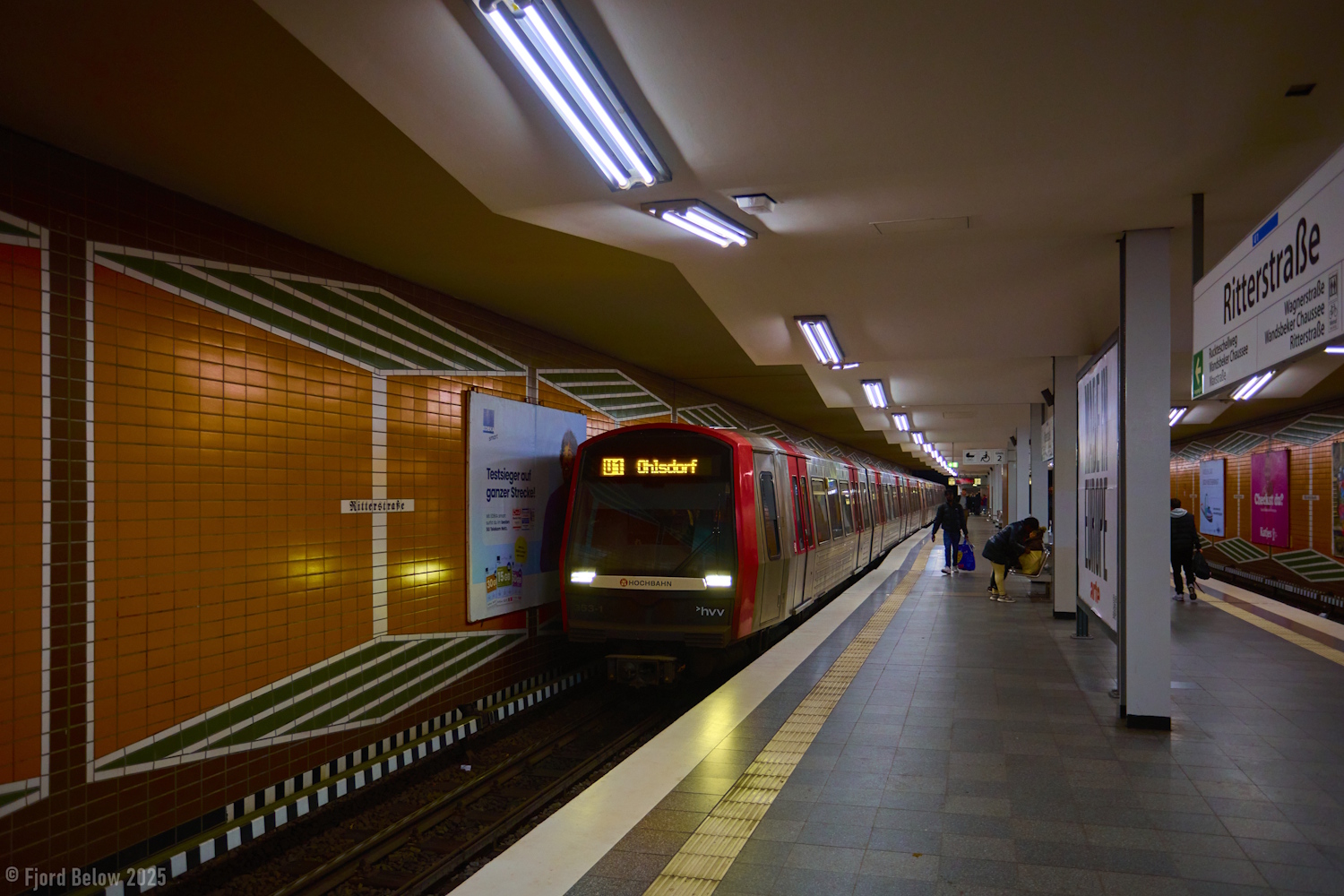 Гамбург, HHA DT5.1.4 № 353; Гамбург — U-Bahn — Линия U1