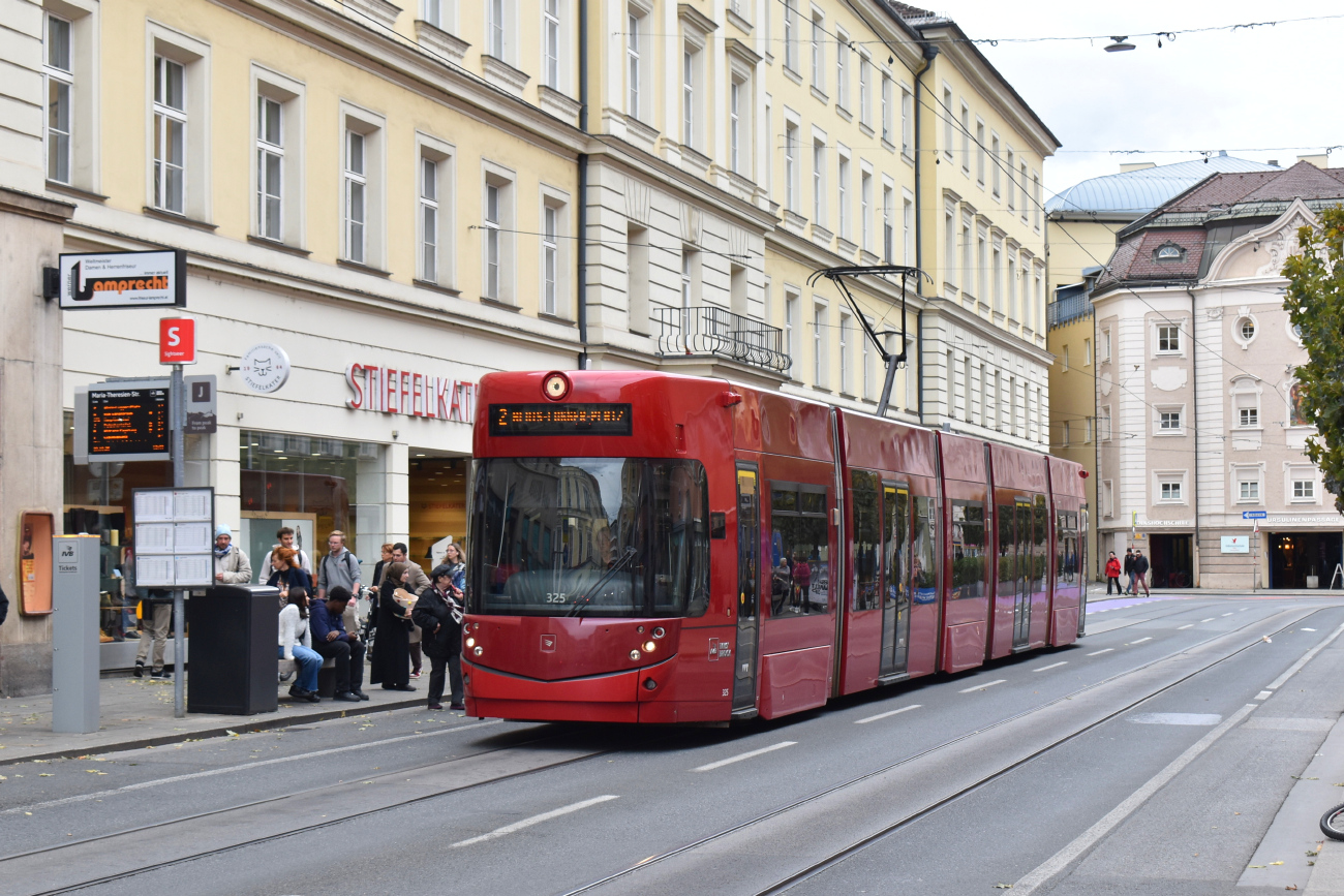 Инсбрук, Bombardier Flexity Outlook № 325