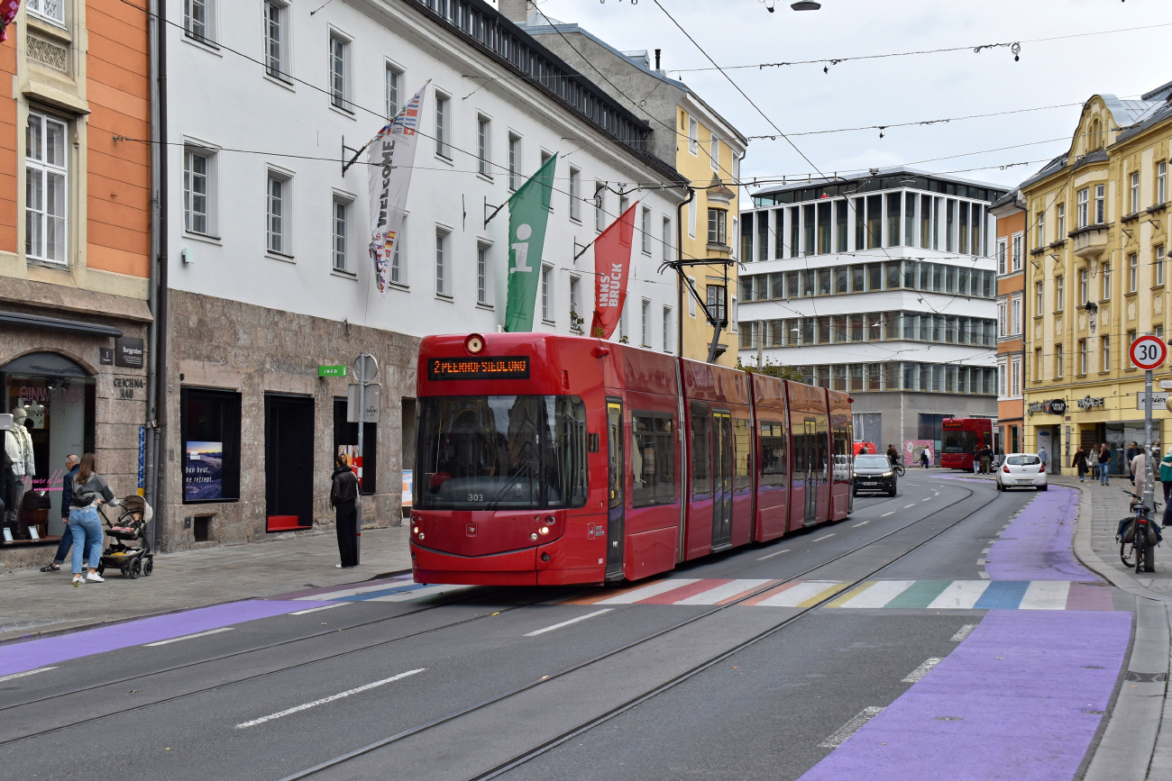 Инсбрук, Bombardier Flexity Outlook № 303